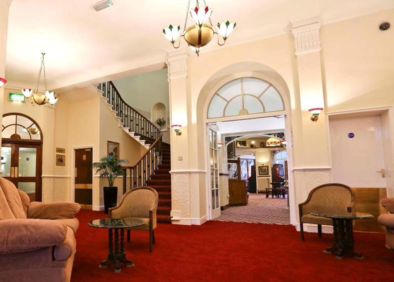 Station Hotel Dudley Exterior photo